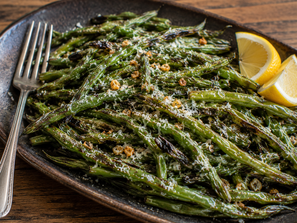 Easy Oven Roasted Green Beans (Crispy & Tender!)